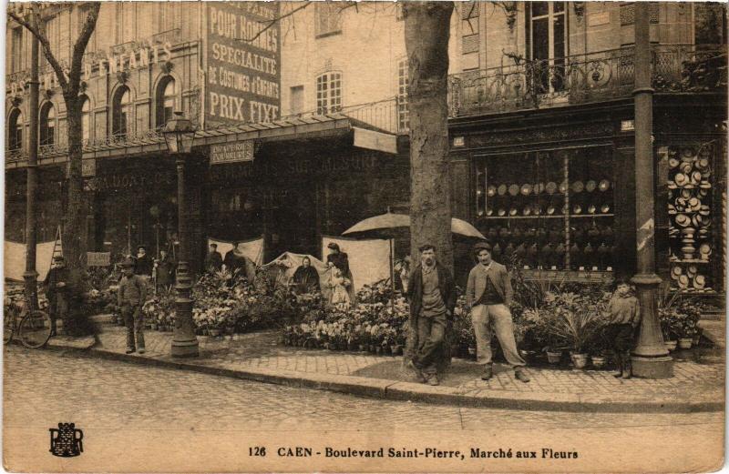 Carte postale ancienne Caen Boulevard Saint-Pierre Marché aux Fleurs