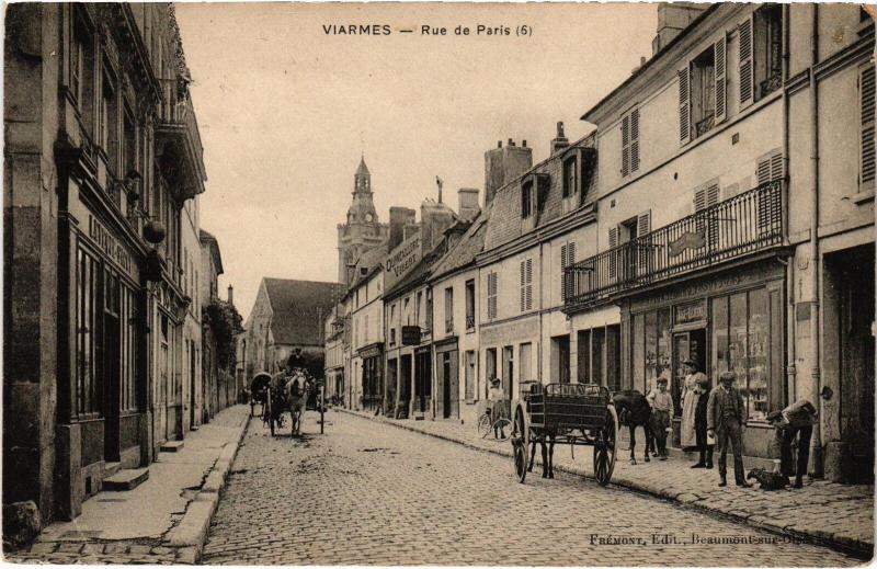 Carte postale ancienne Viarmes Rue de Paris à Viarmes