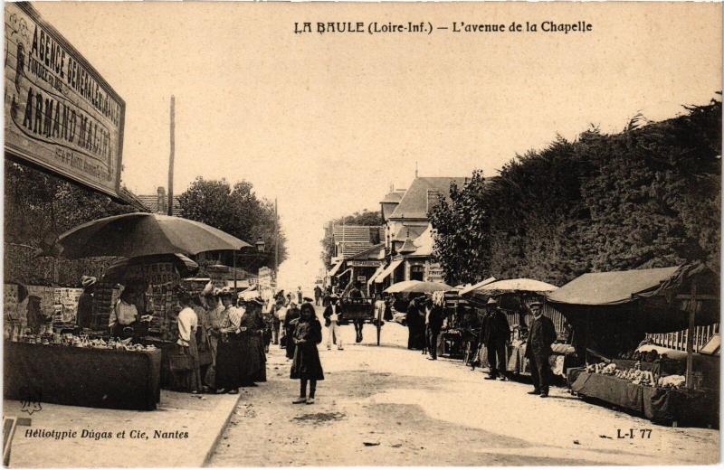 Carte postale ancienne La Baule Avenue de la Chapelle
