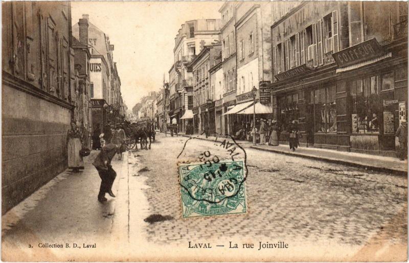 Carte postale ancienne Laval Rue Joinville à Laval