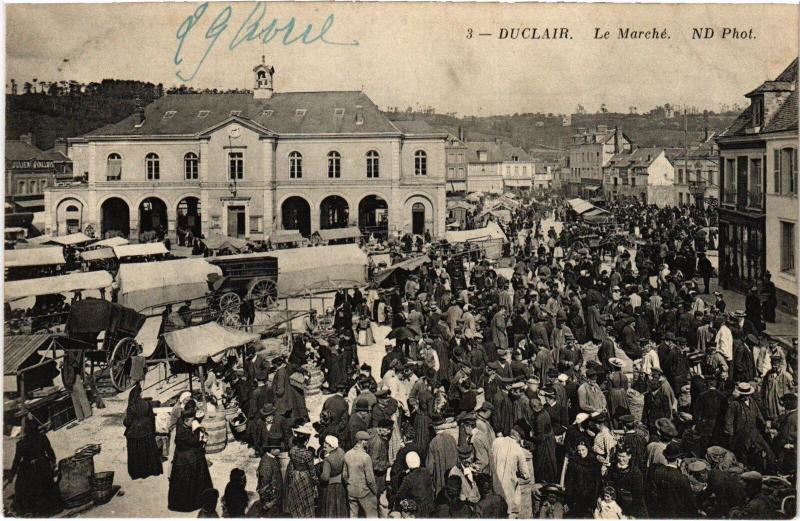 Carte postale ancienne Duclair Le marché à Duclair