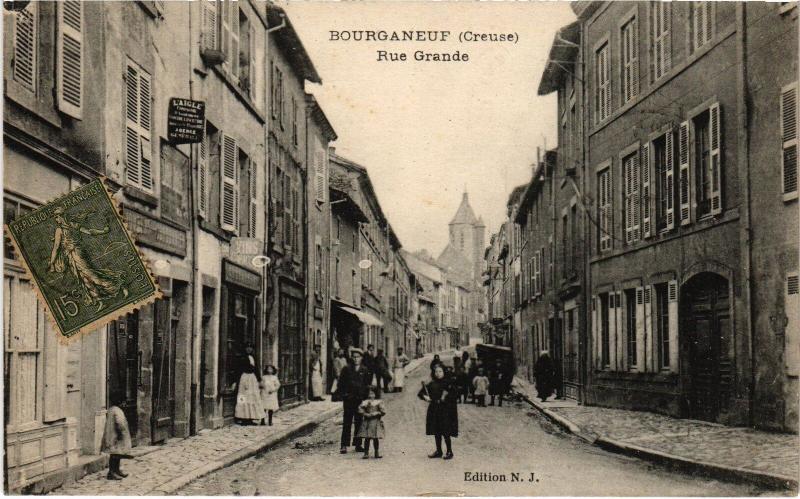Carte postale ancienne Bourganeuf Rue Grande à Bourganeuf