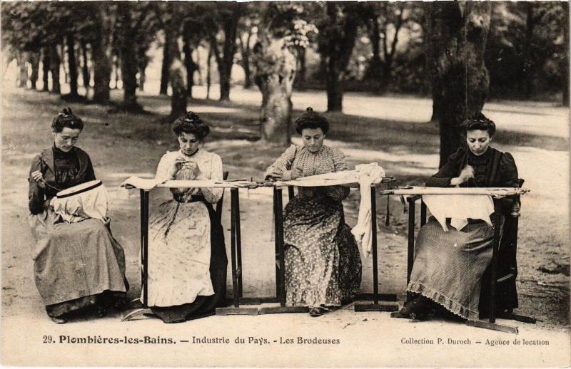 Carte postale ancienne Plombieres-les-Bains Les Brodeuses Folklore