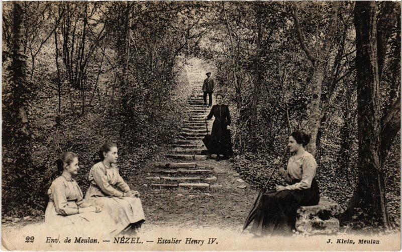 Carte postale ancienne Nezel Escalier Henry Iv