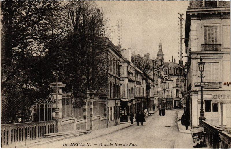 Carte postale ancienne Meulan Grande Rue du Fort