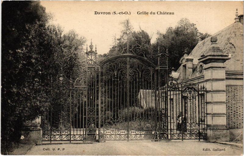Carte postale ancienne Davron Grille du Chateau à Davron