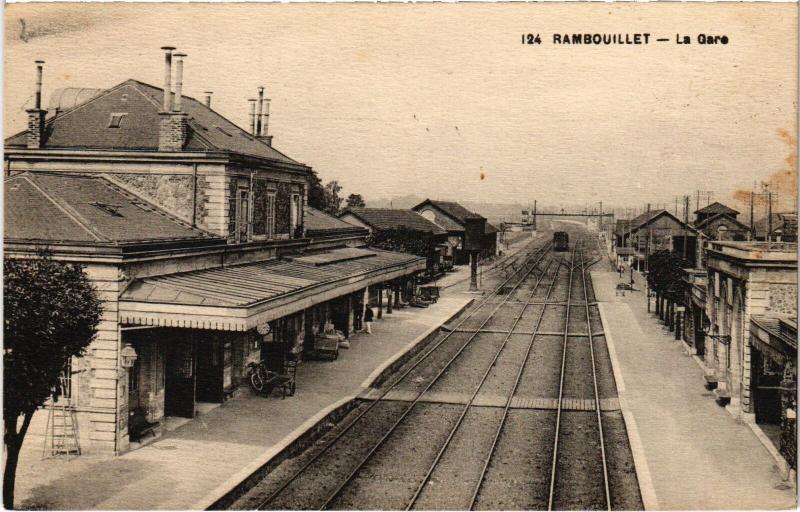 Carte postale ancienne Rambouillet la Gare à Rambouillet