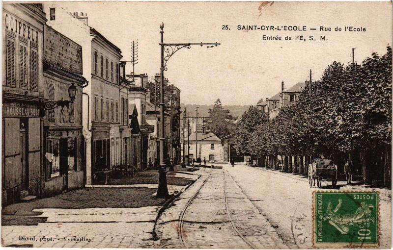 Carte postale ancienne St Cyr l'Ecole Rue de l'Ecole