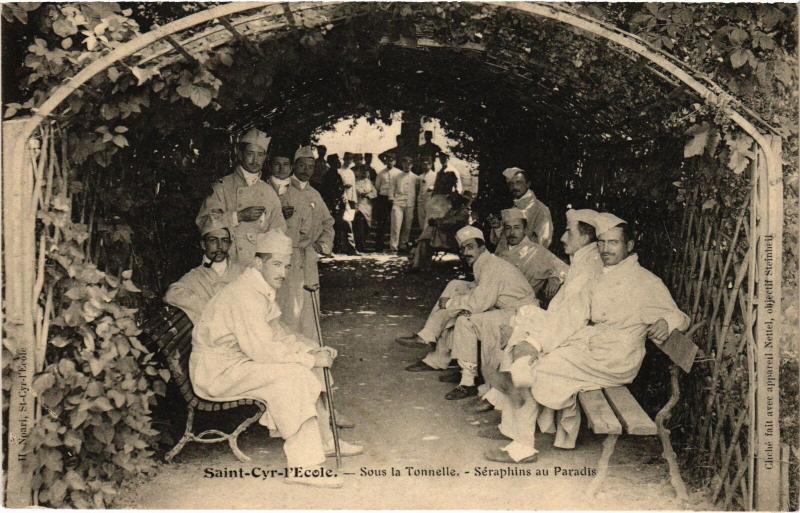 Carte postale ancienne St Cyr l'Ecole Sous la Tonnelle