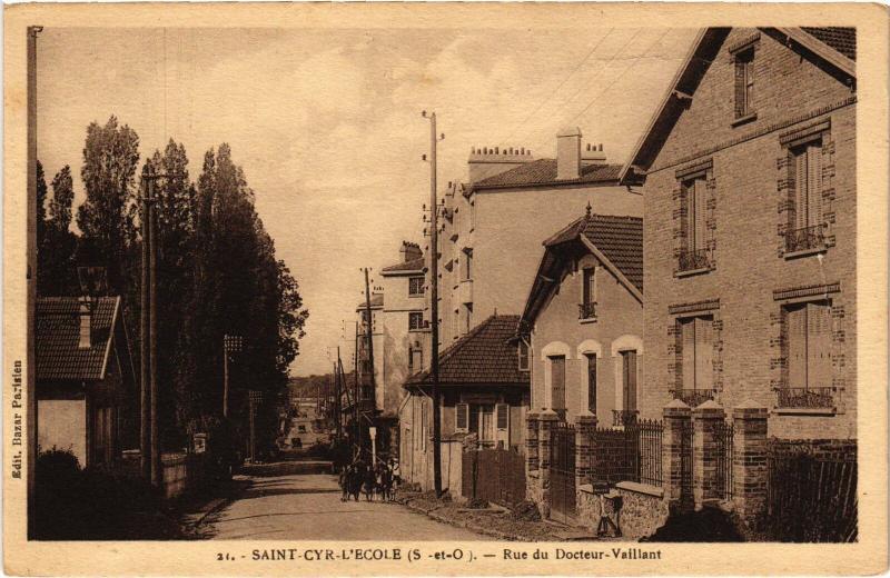 Carte postale ancienne St Cyr l'Ecole Saut de la Haie
