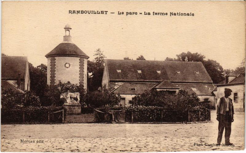 Carte postale ancienne Rambouillet le Parc la ferme à Rambouillet