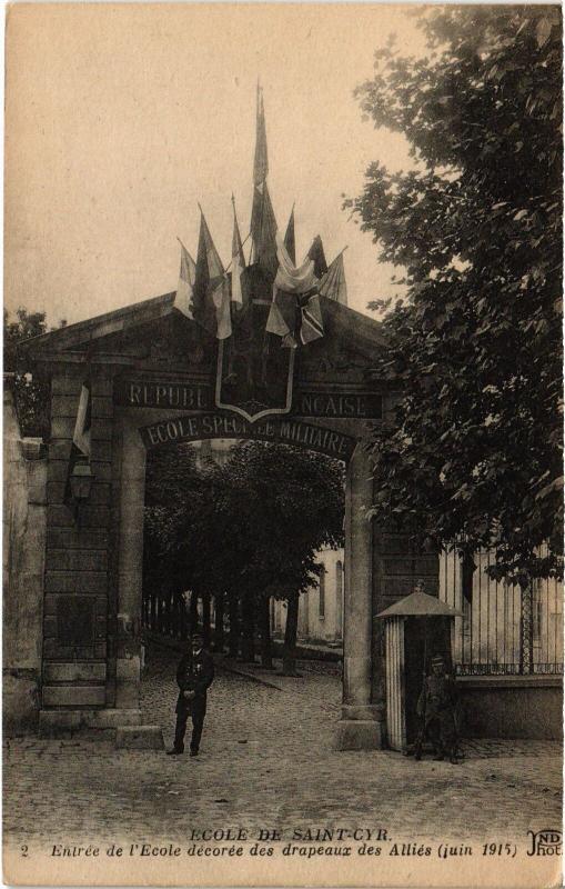 Carte postale ancienne St Cyr l'Ecole entree de l'Ecole