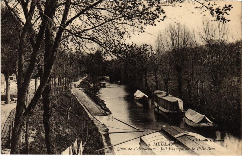 Carte postale ancienne Meulan Quai de l'Arquebuse