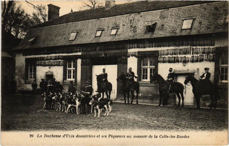 Carte postale ancienne Rambouillet la Duchesse d'Uzes douairiere à Rambouillet