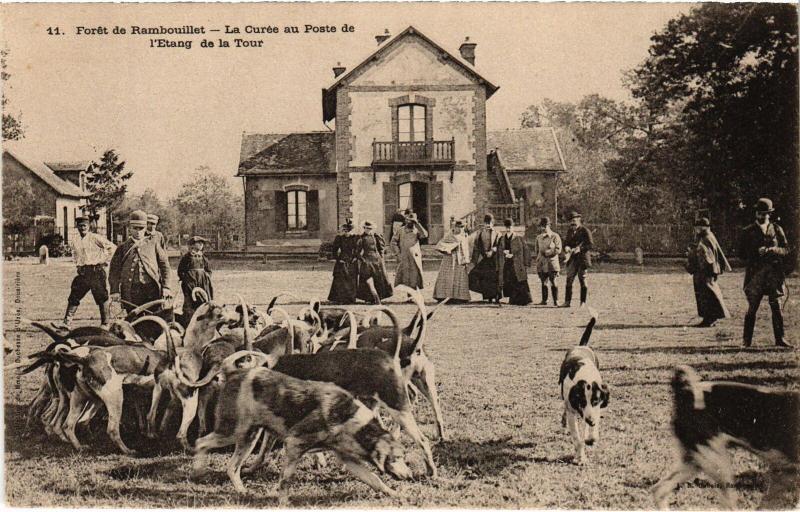 Carte postale ancienne Rambouillet la curee au Poste de l'Etang à Rambouillet