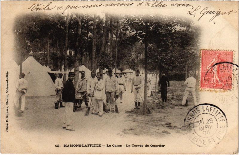 Carte postale ancienne Maisons Laffitte le Camp la corvee de Quartier à Maisons-Laffitte