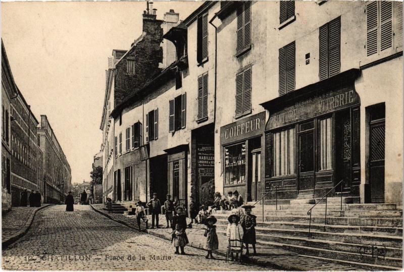 Carte postale ancienne Chatillon Place de la Mairie