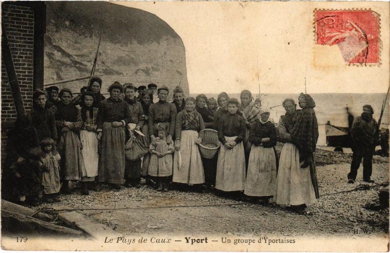 Carte postale ancienne Pays de Caux Yport Un groupe à Yport