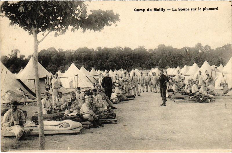 Carte postale ancienne Mailly le Camp la Soupe sur le plumard à Mailly-le-Camp