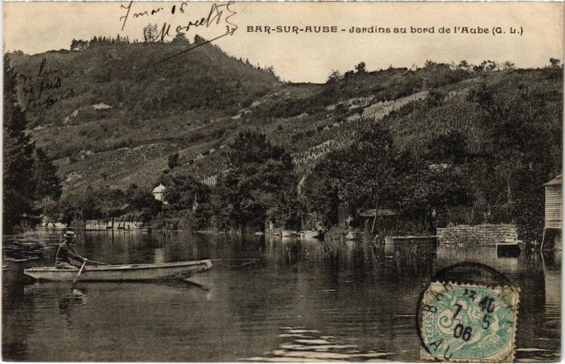 Carte postale ancienne Bar sur Aube Jardins au bord de l'Aube à Bar-sur-Aube