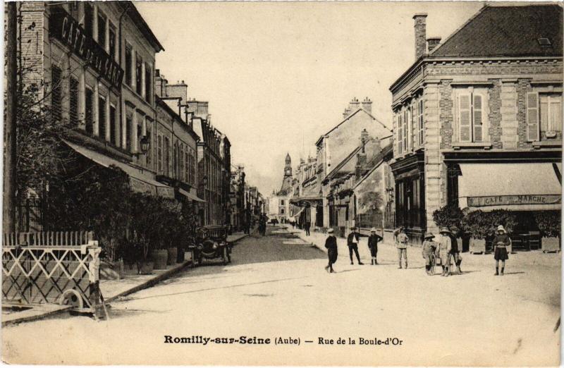 Carte postale ancienne Romilly Rue de la Boule d'Or