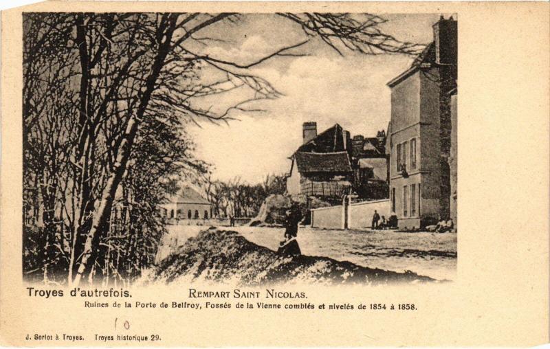Carte postale ancienne Troyes Rempart Saint-Nicolas à Troyes