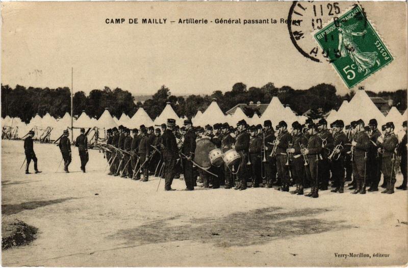 Carte postale ancienne Mailly le Camp Artillerie à Mailly-le-Camp