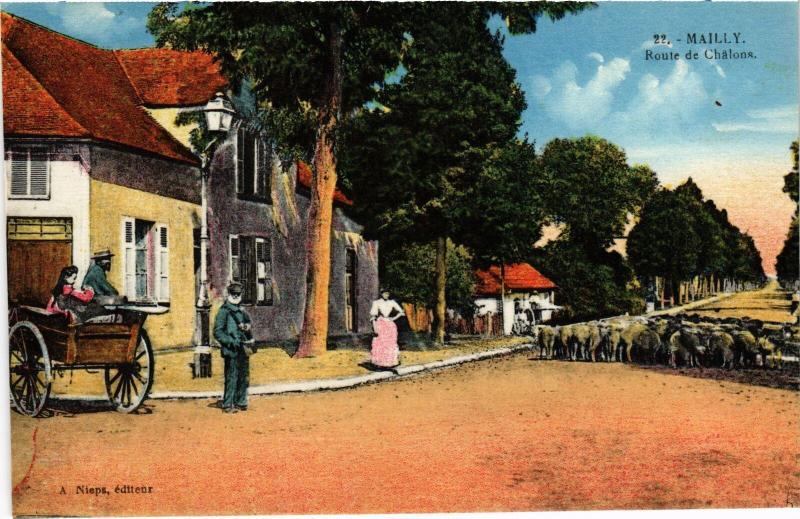 Carte postale ancienne Mailly le Camp Route de Chalons à Mailly-le-Camp
