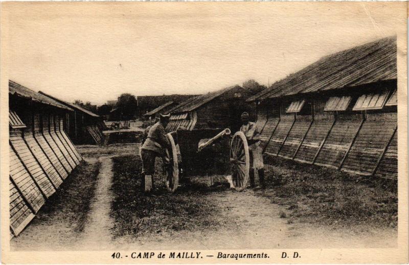 Carte postale ancienne Mailly le Camp Baraquements à Mailly-le-Camp