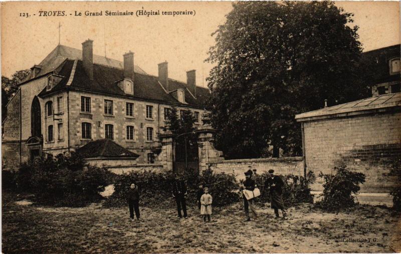 Carte postale ancienne Troyes Grand Seminaire à Troyes