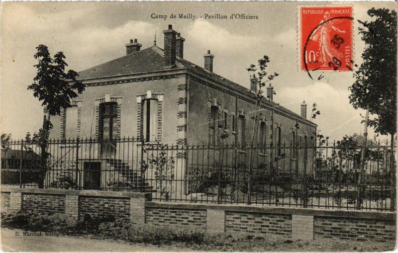 Carte postale ancienne Mailly le Camp Pavillon d'Officiers à Mailly-le-Camp