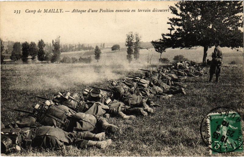 Carte postale ancienne Mailly le Camp attaque d'une position à Mailly-le-Camp