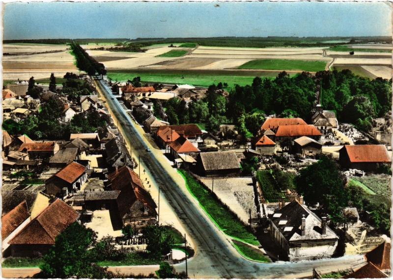 Carte postale ancienne Mailly le Camp la Nationale et Eglise à Mailly-le-Camp