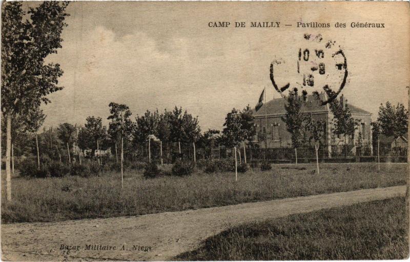 Carte postale ancienne Mailly le Camp Pavillons des Generaux à Mailly-le-Camp