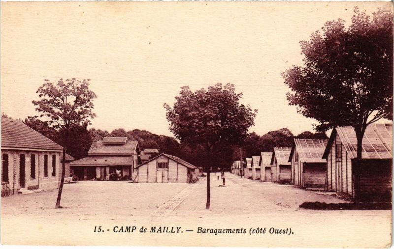 Carte postale ancienne Mailly le Camp Baraquements à Mailly-le-Camp