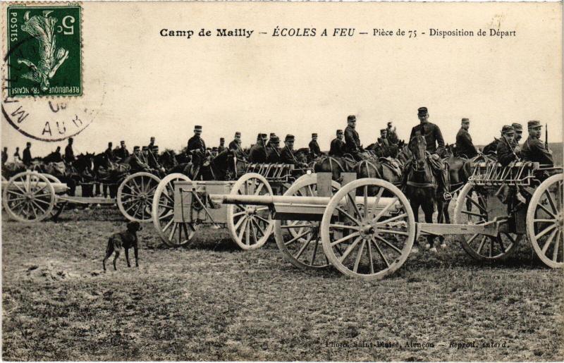 Carte postale ancienne Mailly le Camp Ecoles a Feu à Mailly-le-Camp
