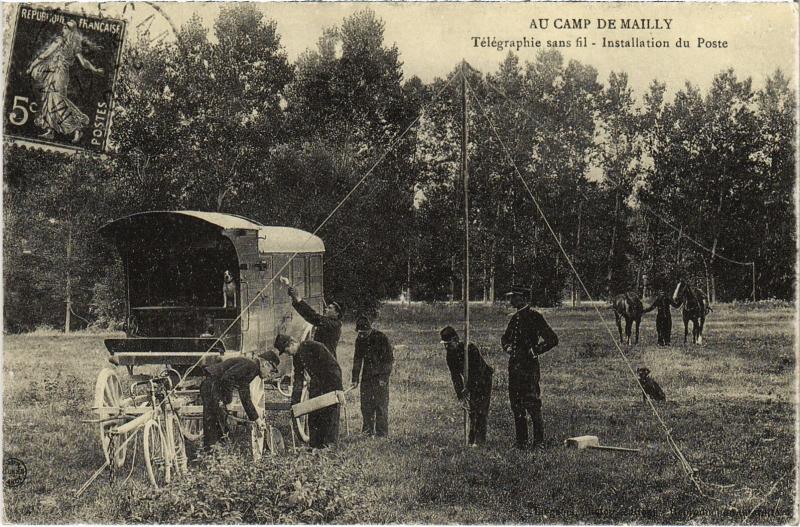 Carte postale ancienne Mailly le Camp Installation du Poste à Mailly-le-Camp