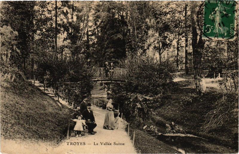 Carte postale ancienne Troyes la vallee Suisse à Troyes