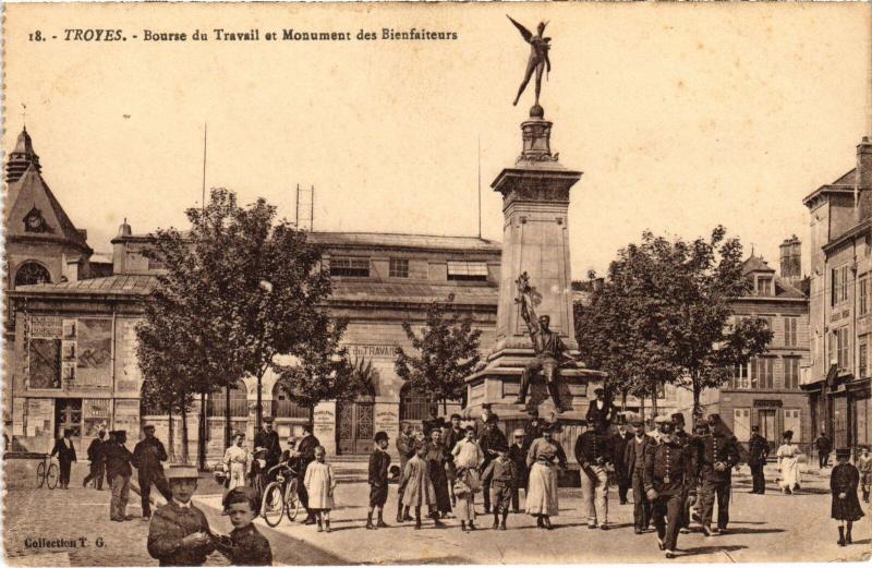 Carte postale ancienne Troyes Bourse du Travail à Troyes