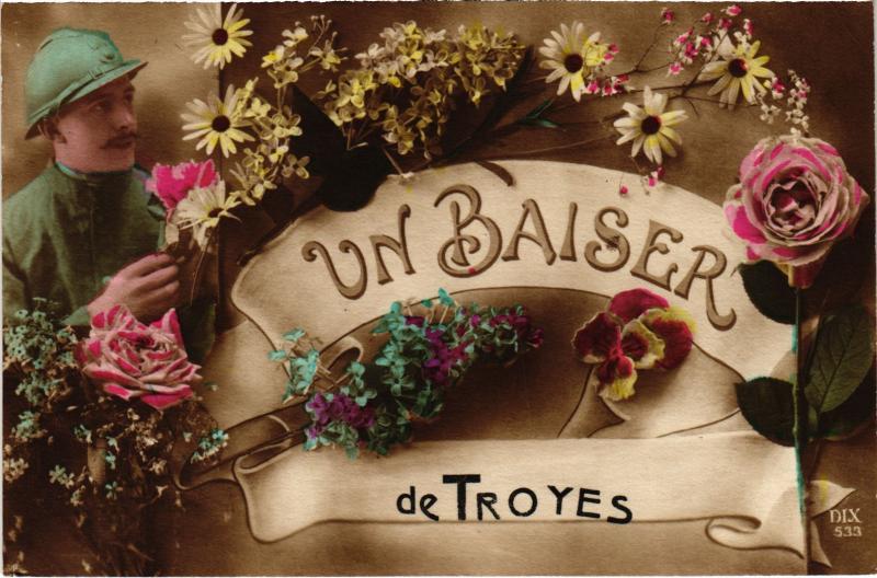 Carte postale ancienne Troyes souvenir à Troyes