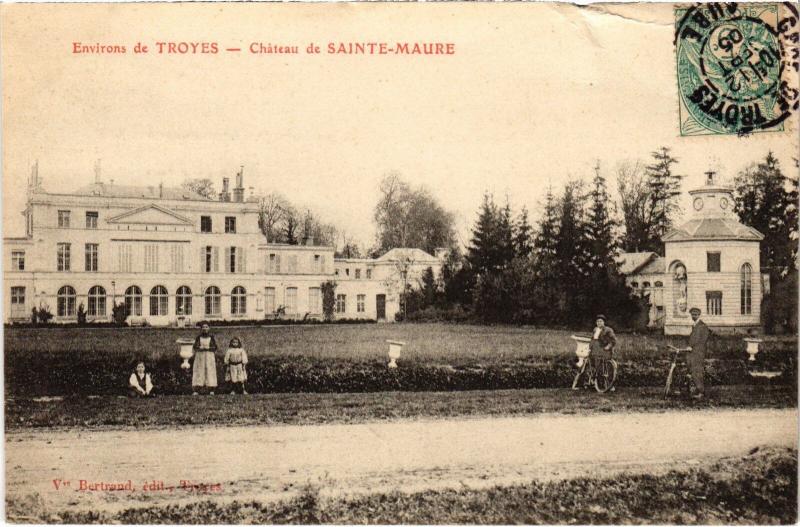 Carte postale ancienne Troyes Chateau de Sainte-Maure à Sainte-Maure