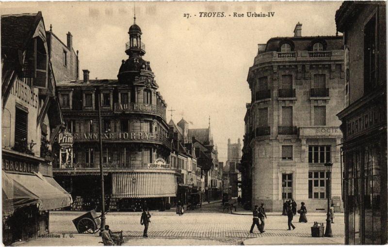 Carte postale ancienne Troyes Rue Urbain Iv à Troyes