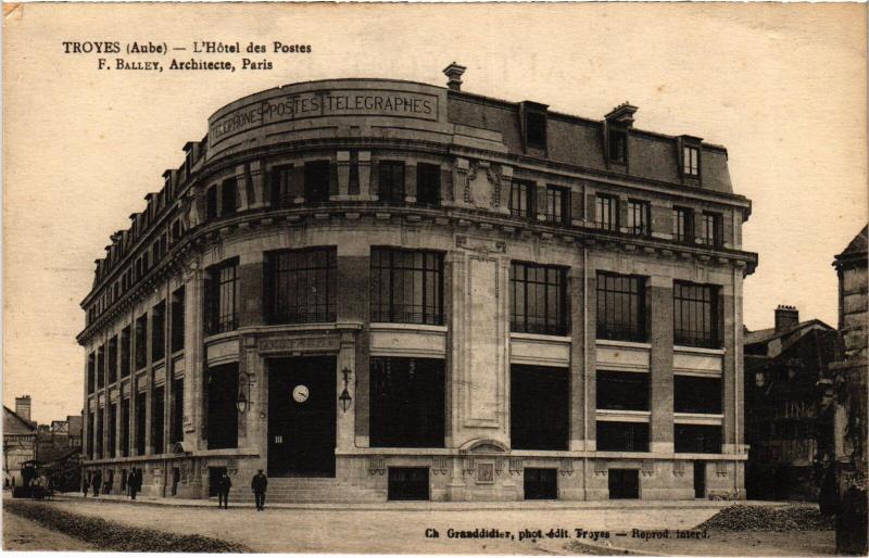 Carte postale ancienne Troyes Hotel des Postes à Troyes