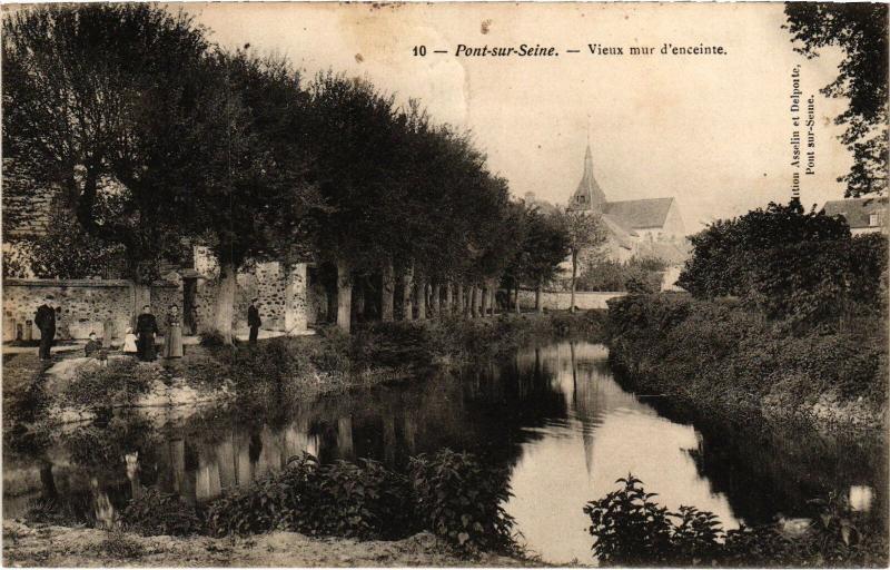 Carte postale ancienne Troyes Pont sur Seine à Pont-sur-Seine