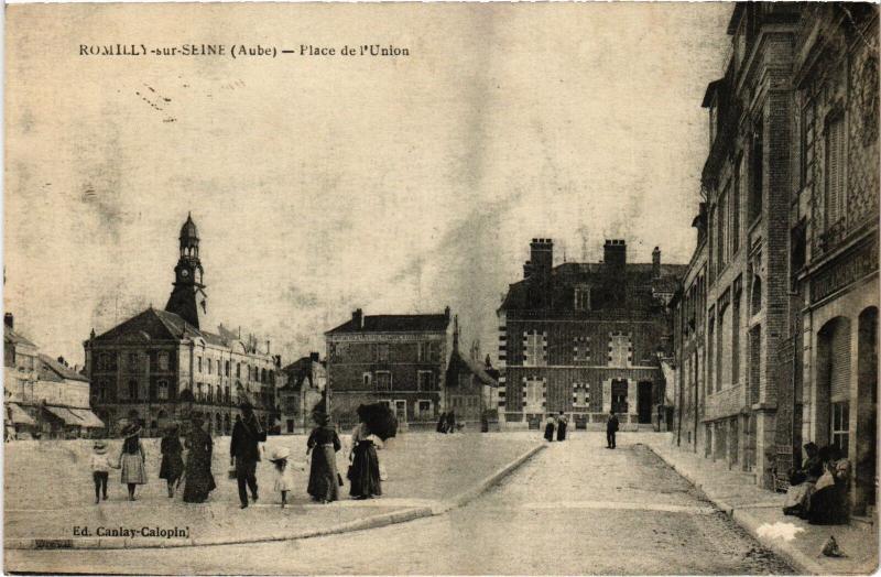 Carte postale ancienne Romilly Place de l'Union