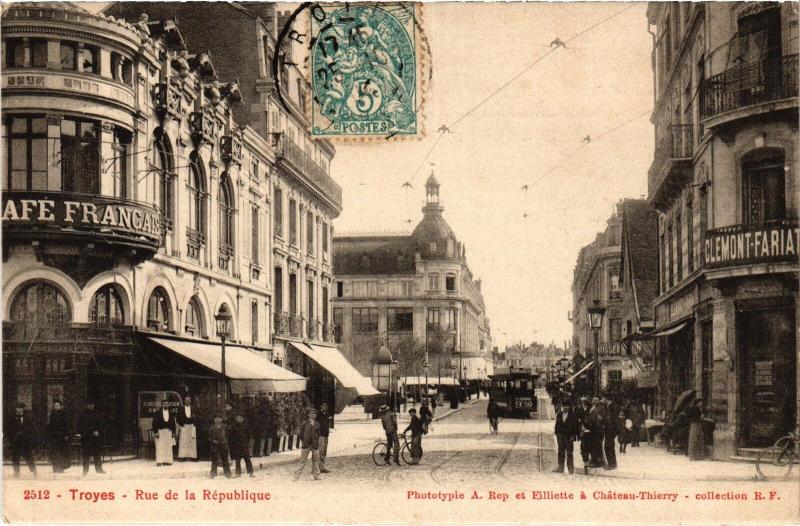 Carte postale ancienne Troyes Rue de la Republique à Troyes