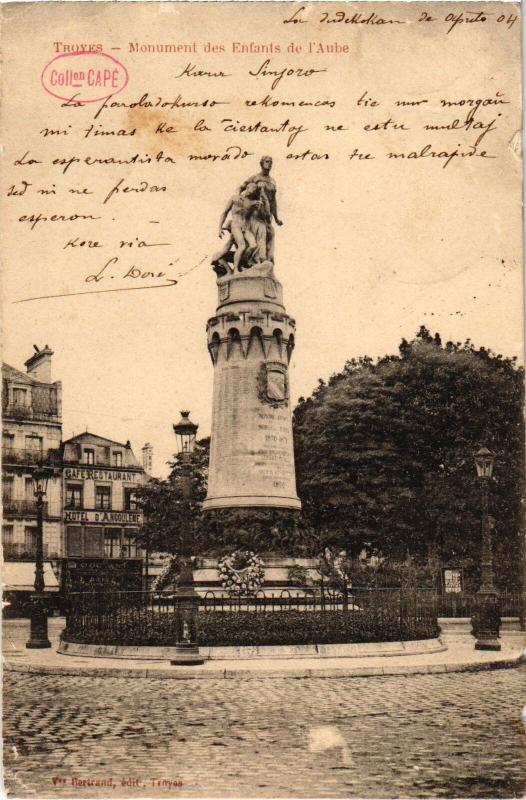 Carte postale ancienne Troyes Monument des Enfants de l'Aube à Troyes