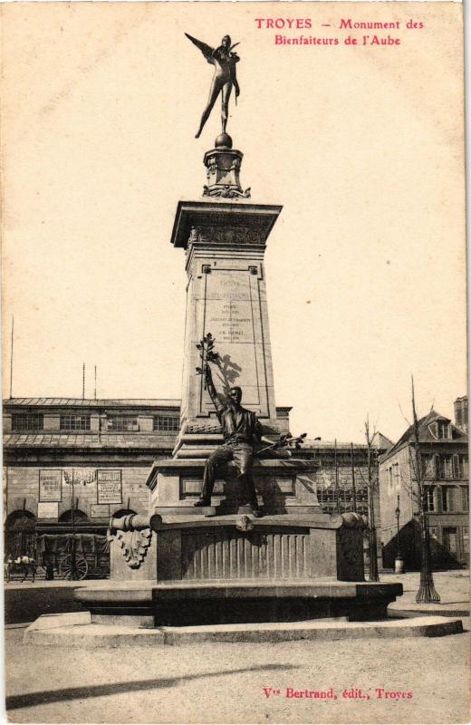 Carte postale ancienne Troyes Monument des Enfants de l'Aube à Troyes