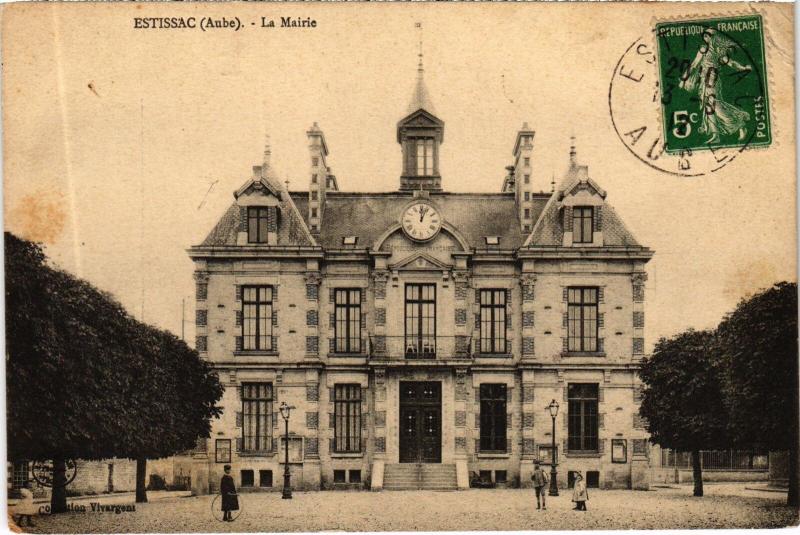 Carte postale ancienne Estissac la Mairie à Estissac