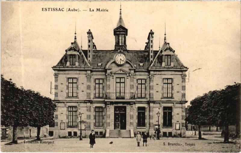 Carte postale ancienne Estissac la Mairie à Estissac